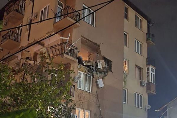 В Сочи начали убирать последствия взрыва газа на улице Тимирязева