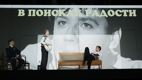 Взят с экрана: про жизнь Олега Табакова сделали спектакль в МХТ