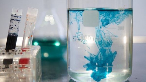 Антибиотики в реках: глобальная проблема загрязнения