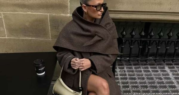 Подари мне платок: как стильно носить его осенью 2025