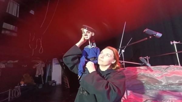 Уникальный спектакль о юнгах-героях Владивостока покажут в театре кукол