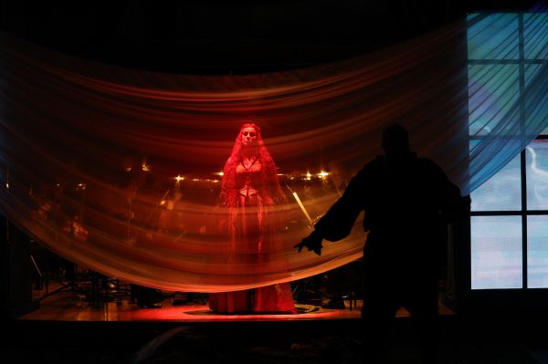 С маски спрошено: в «Геликоне» поставили оперу о губительной страсти