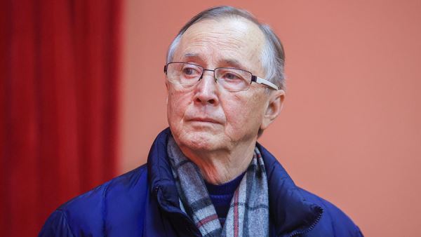 Режиссер судьбы: звезды поздравили Михалкова с юбилеем