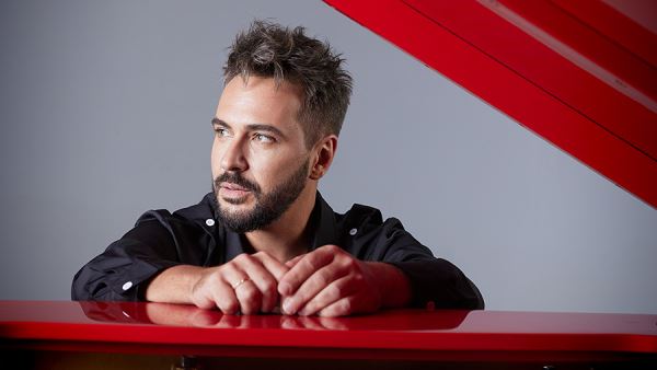 Поп-подмостки: дебют Сергея Жукова в Губернском, Розенбаум в Театре Армии