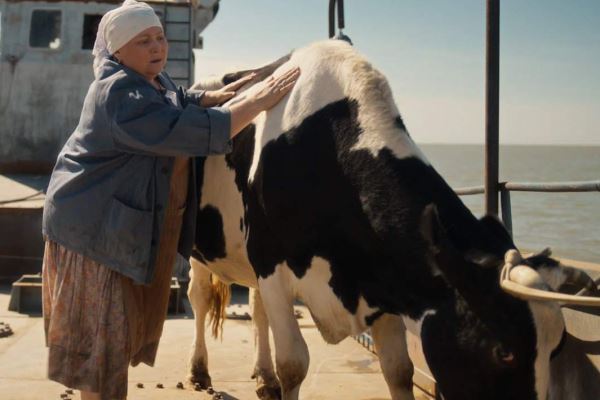 «Паромщик» как чудо: фильм объединил Кустурицу, «Любовь и голуби» и «Свадьбу в Малиновке»