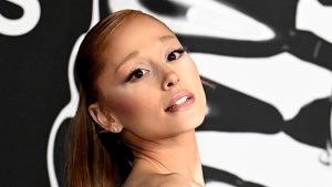 ariana-grande-inbspevan-piters-sygrajut-vnbsp13-m-sezone-amerikanskoj-istorii-uzhasov-9dd844a.jpg