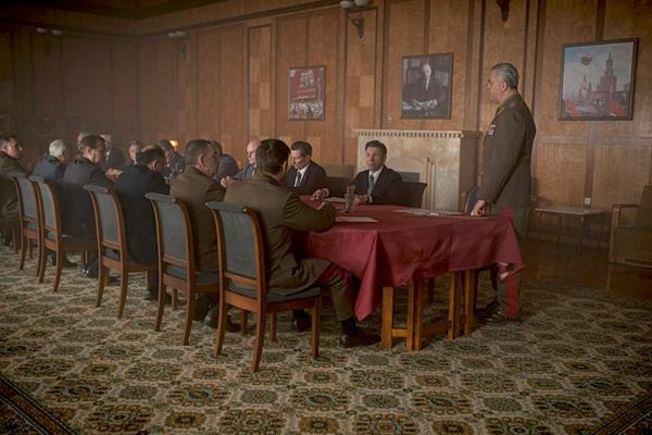 «Шпионы, погони, государственные секреты — это просто интересно»