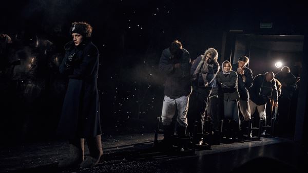 Полцарства — в передачу: «Игра престолов» в РАМТ и «Алиса в Стране Чудес»