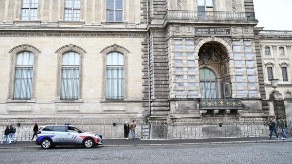 Личность одного из подозреваемых в ограблении Лувра установили с помощью ДНК
