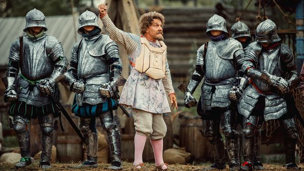 Полцарства — в передачу: «Игра престолов» в РАМТ и «Алиса в Стране Чудес»