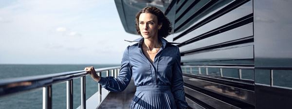 Кира Найтли сменила "Чёрную жемчужину" на яхту, а Юра Борисов охотится за Лениным. Смотрим киноновинки