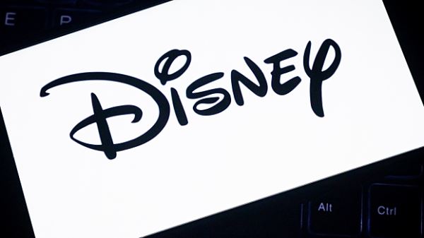 «Отвратительная гетеропропаганда»: новый мультфильм Disney раскритиковали за традиционные ценности