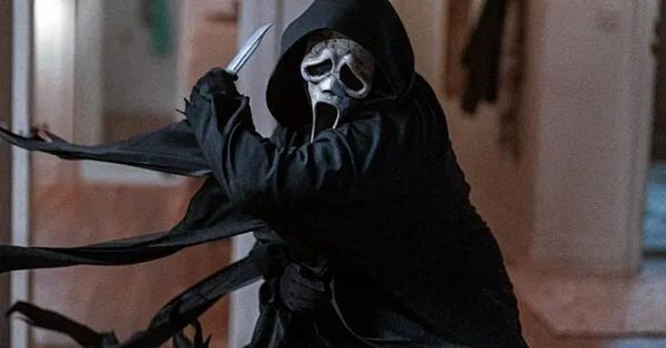 Призрачное лицо с ножом — на новом постере «Крика 7»