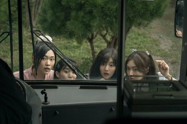 Топ-25 лучших комедий 2025 года: самые смешные российские и зарубежные фильмы