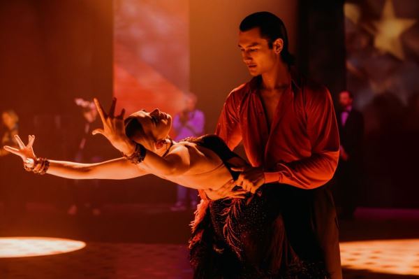 Завершились съемки сериала «Джайв» про латиноамериканские танцы — новые кадры