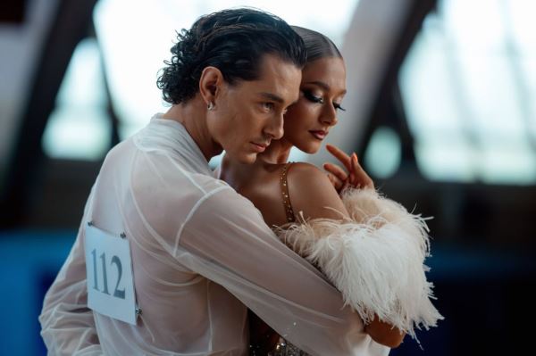 Завершились съемки сериала «Джайв» про латиноамериканские танцы — новые кадры