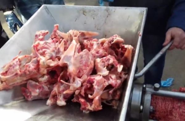 Стоит ли есть магазинную колбасу и что она такое вообще