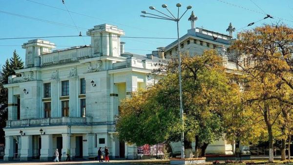 Юрьев: в Евпатории реставрируют театр имени Пушкина