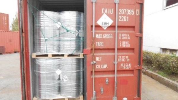 Бодяжить «по закону»: в бензин разрешили добавлять спирт и вредный монометиланилин