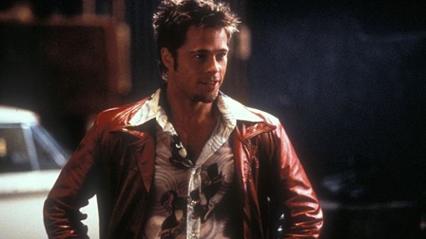 Сцена фильма «Бойцовский клуб» с мужскими объятиями подверглась цензуре в России