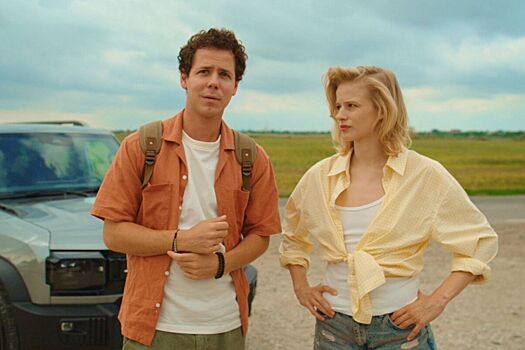 В кинотеатрах России вышла комедия «Попутчики» с Александрой Бортич